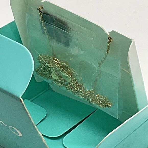 Origami Owl Justice League Wonder Woman Gold and Blue  Emblem Necklace - Picture 6 of 6